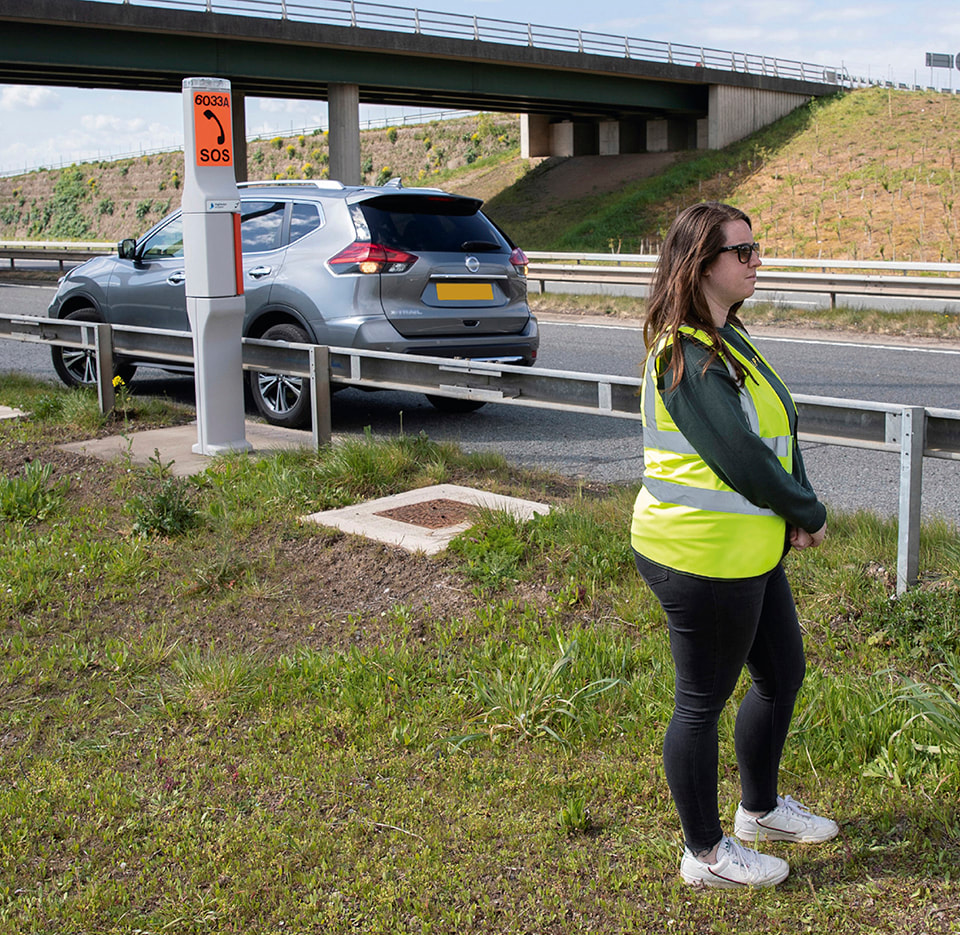 PRule 277: Keep well away from your vehicle and moving traffic